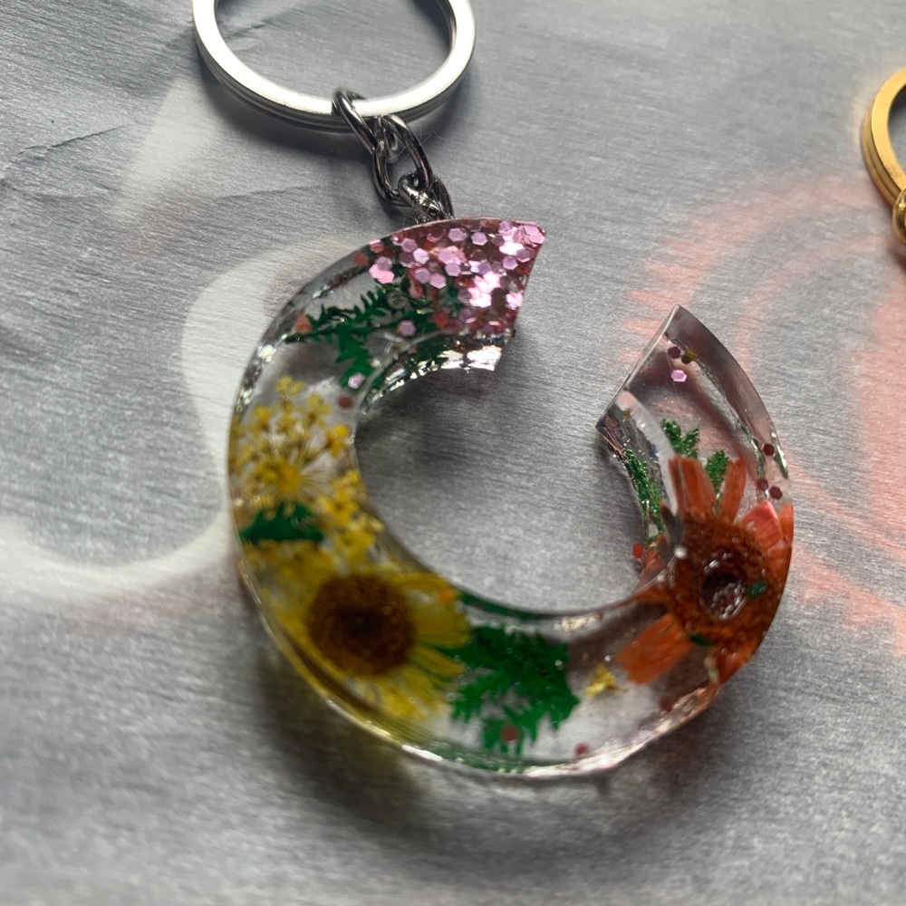 Custom Letter Keychains - Picture 2 of 3